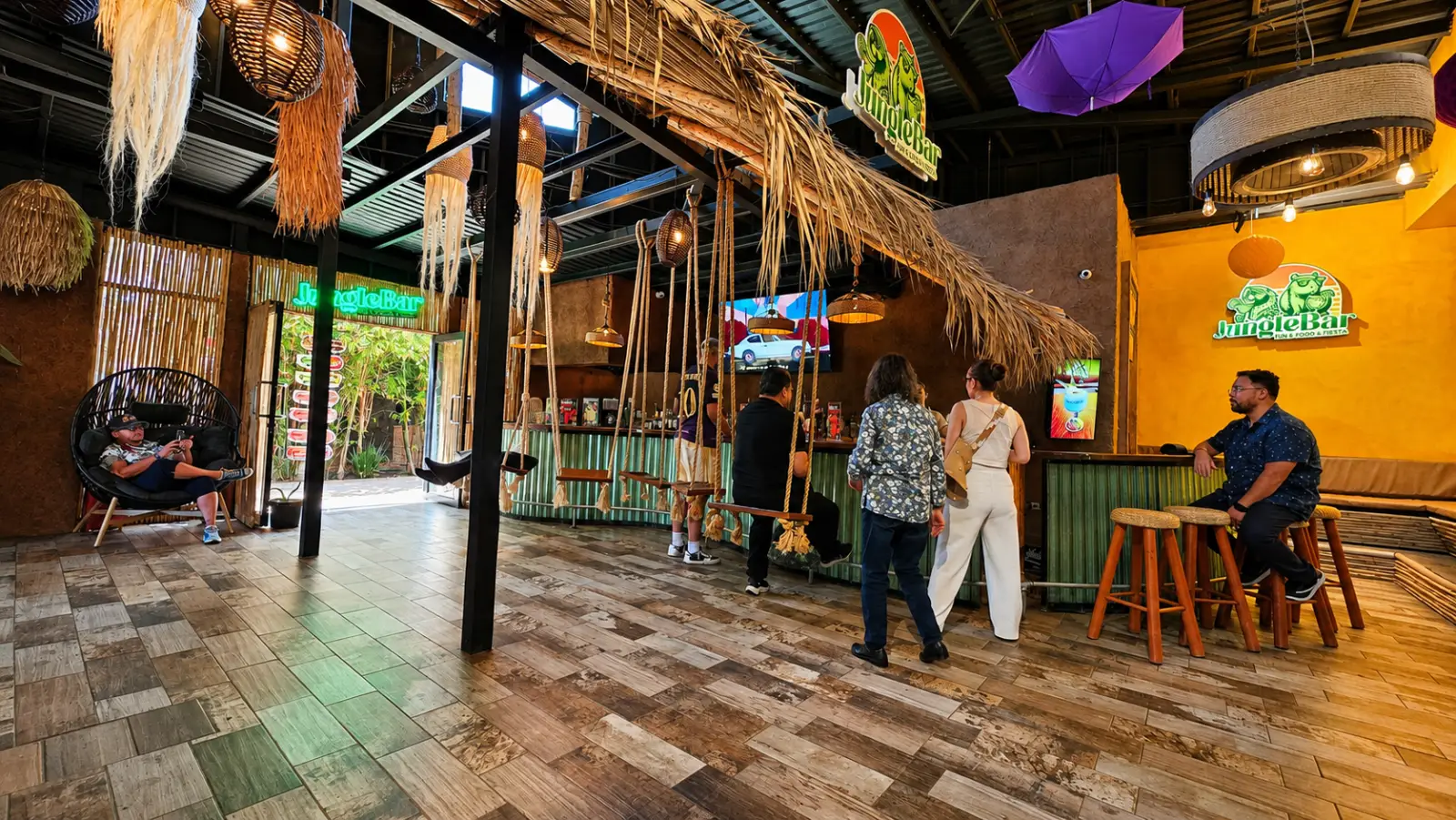 Interior del restaurante en PAIPAI